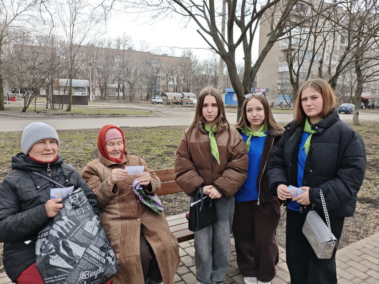 Подробнее о статье «Крым в нашем сердце»: волонтеры Ровеньковского колледжа ЛГПУ отметили День воссоединения